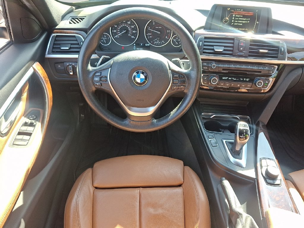 Used 2017 BMW 328d xDrive Sedan AWD/4WD image 12