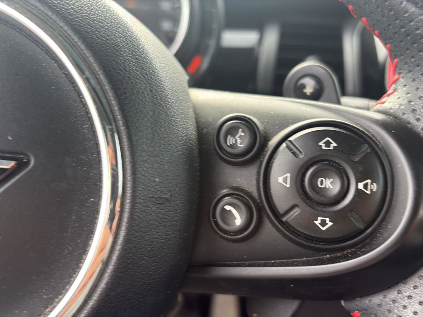 Used 2019 MINI Cooper S w/ Signature Upholstery Package image 27