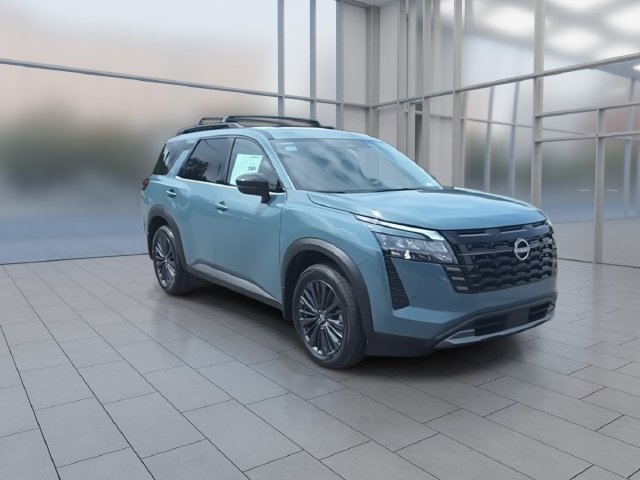 New 2026 Nissan Pathfinder SL w/ SL Premium Package AWD/4WD image 2