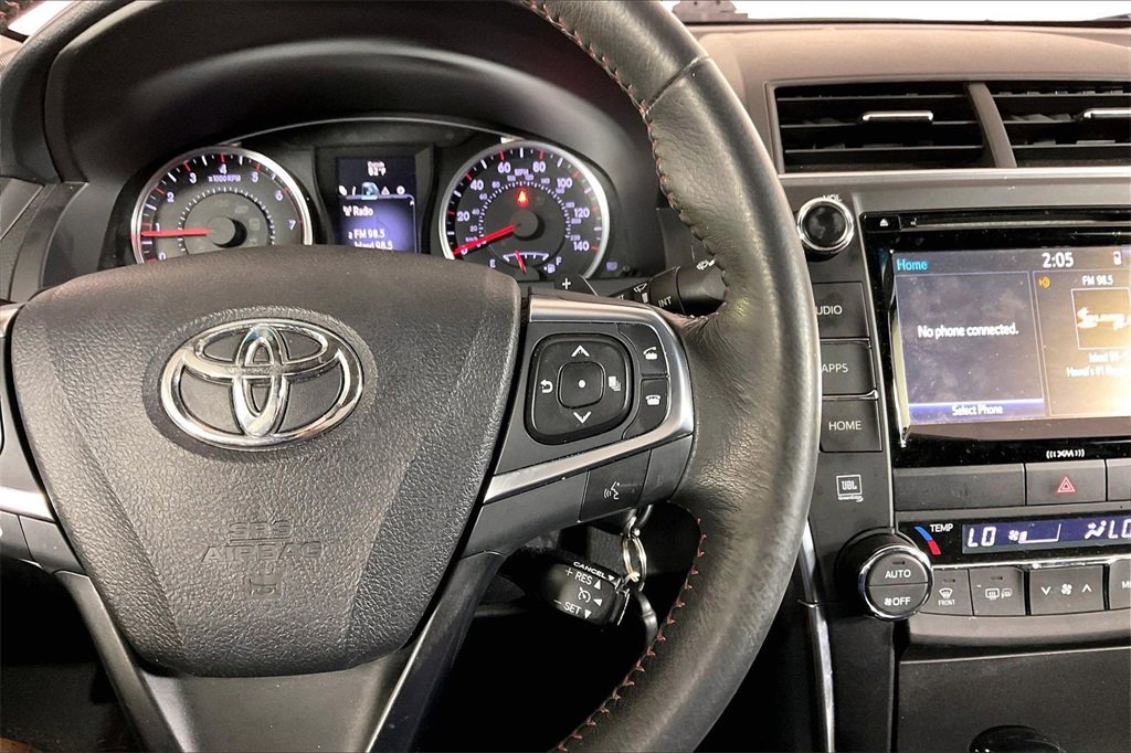 Used 2017 Toyota Camry XSE image 18
