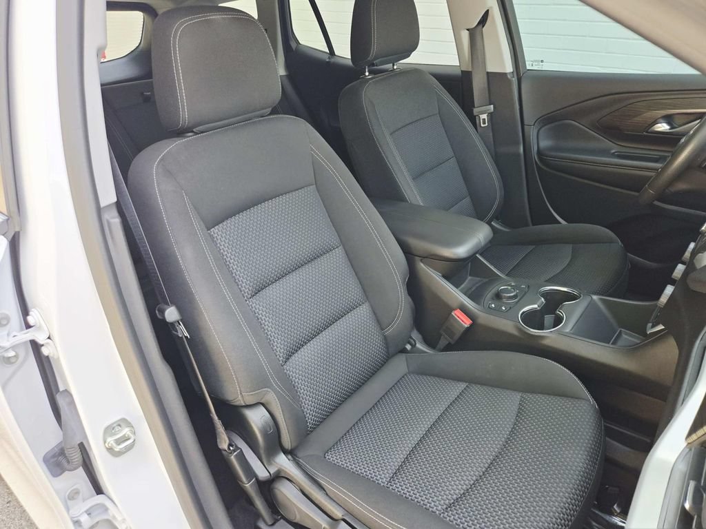 Used 2024 GMC Terrain SLE w/ Driver Convenience Package FWD image 15
