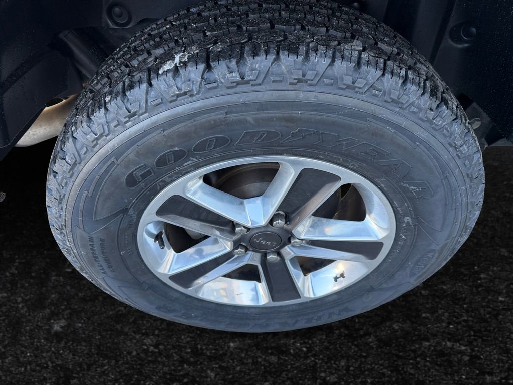 Certified 2021 Jeep Wrangler Unlimited Sahara image 23