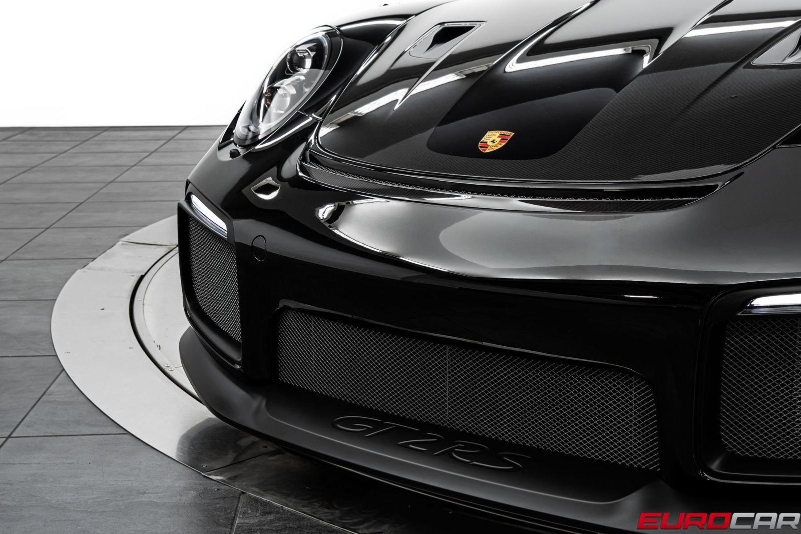 Used 2018 Porsche 911 GT2 RS RWD image 12