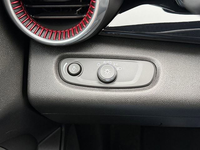 Used 2024 Chevrolet Trax RS w/ Driver Confidence Package image 17