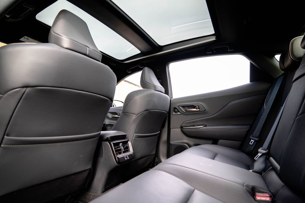 Used 2026 Toyota Crown Limited w/ Advanced Technology Package image 31