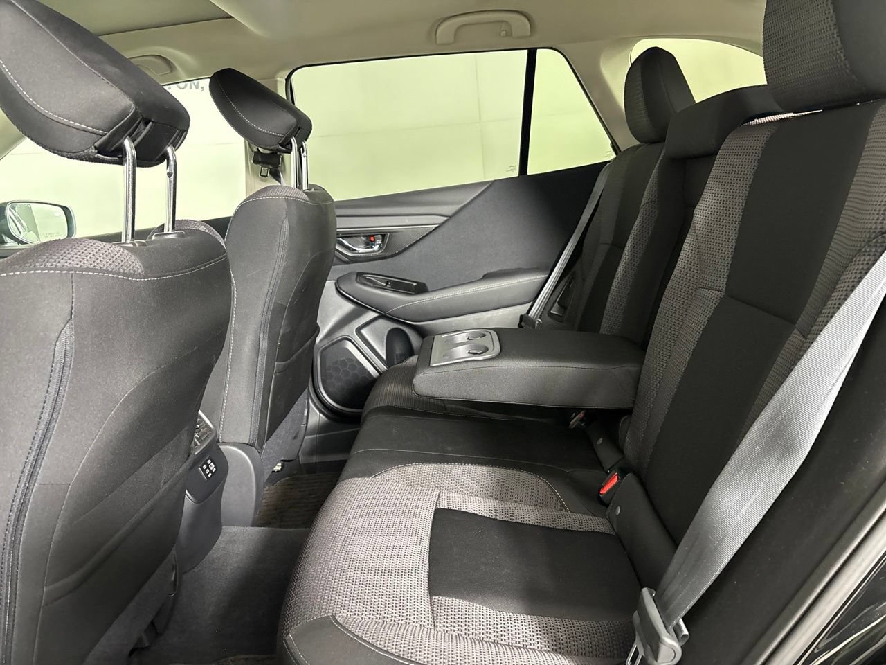Used 2024 Subaru Outback Premium AWD/4WD image 26