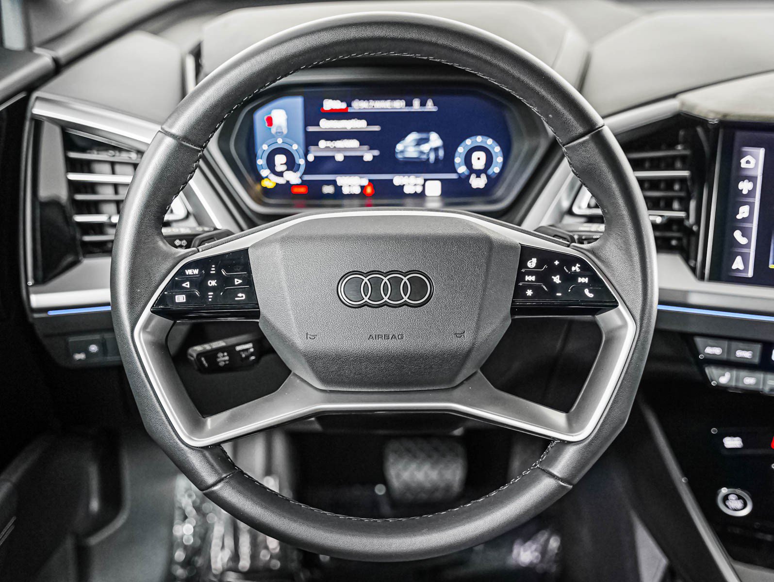 Used 2025 Audi Q4 e-tron Premium Plus w/ Premium Plus AWD/4WD image 12