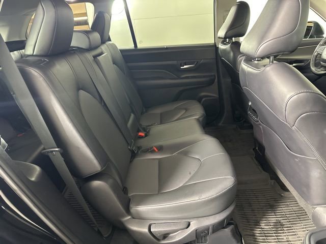 Used 2024 Toyota Grand Highlander XLE image 16