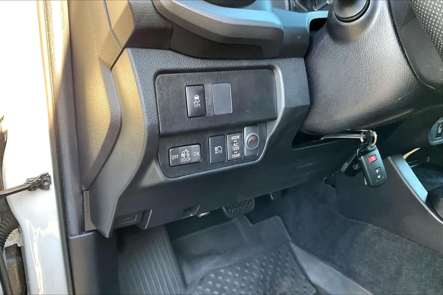 Used 2022 Toyota Tacoma TRD Sport w/ Technology Package RWD image 33