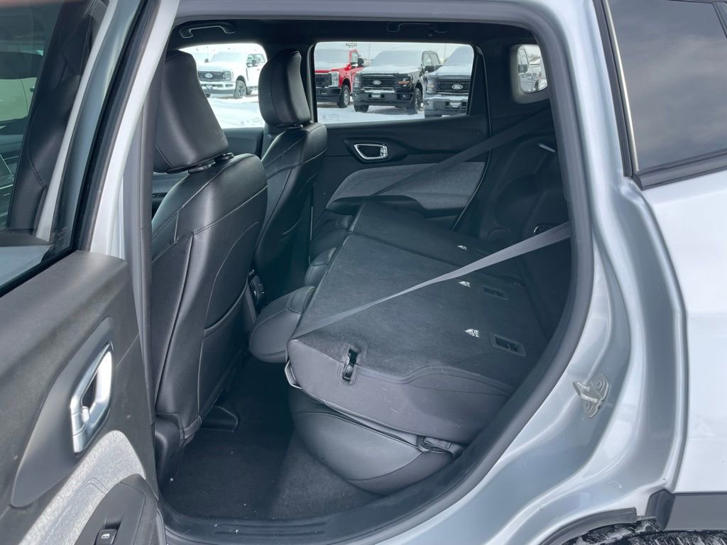 Used 2024 Jeep Compass Latitude AWD/4WD image 49