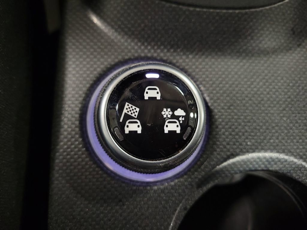 Used 2017 FIAT 500X Pop w/ Pop Popular Equipment Package image 16