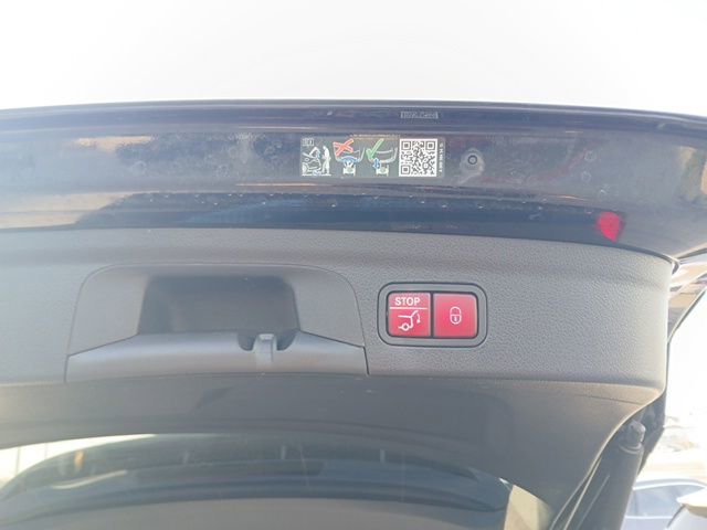 Used 2024 Mercedes-Benz GLE 350 4MATIC image 10