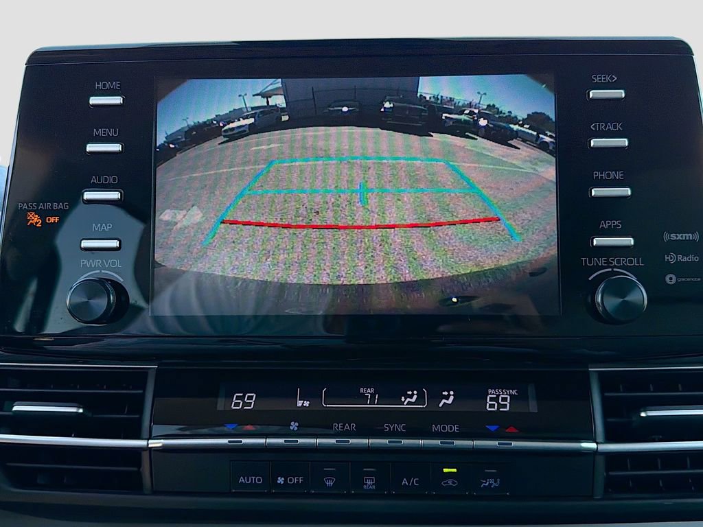 Used 2021 Toyota Sienna LE image 31