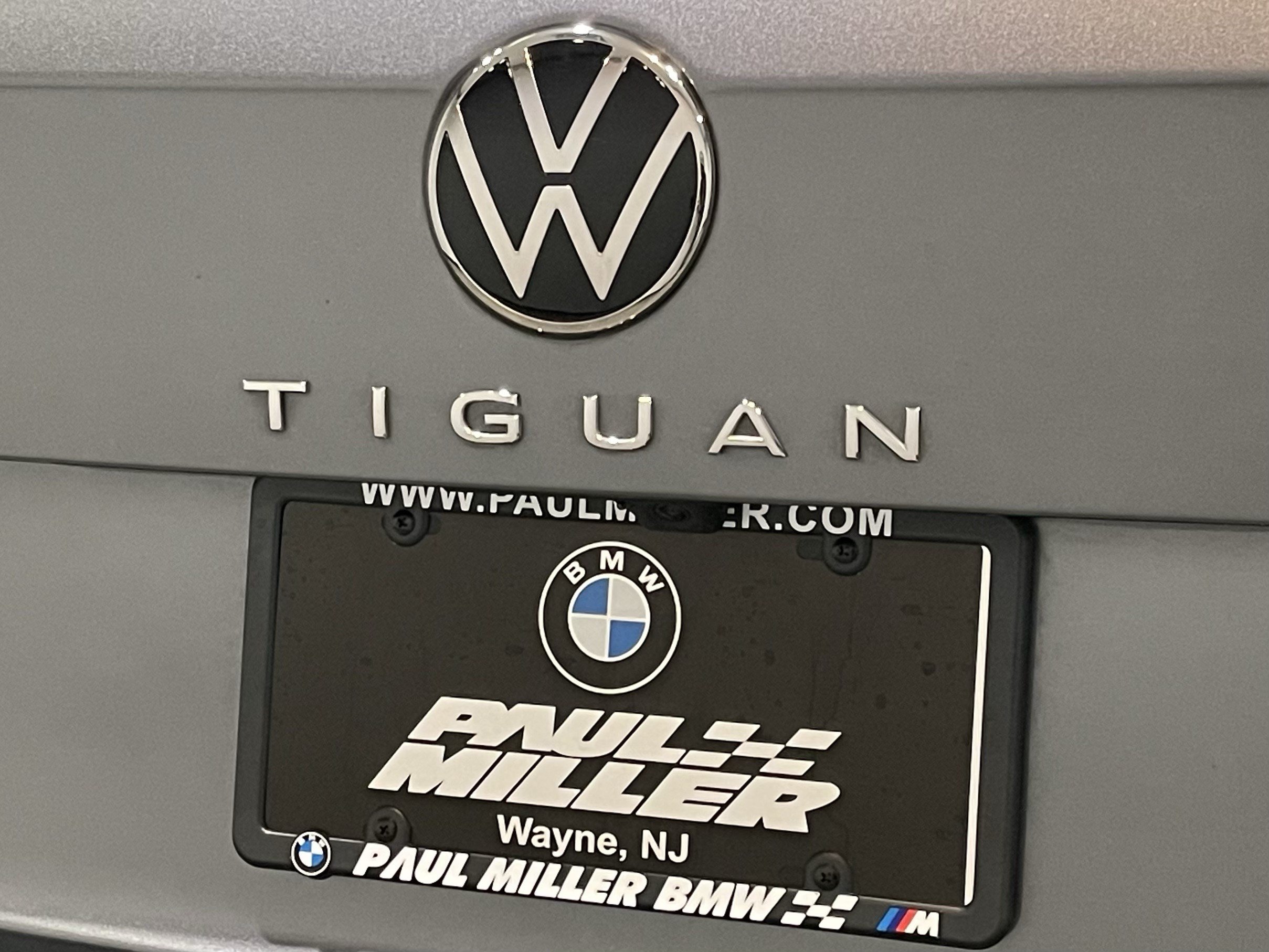 Used 2024 Volkswagen Tiguan SE R-Line AWD/4WD image 16