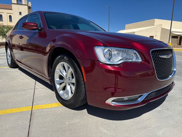 Used 2016 Chrysler 300 Limited w/ Driver Convenience Group image 7