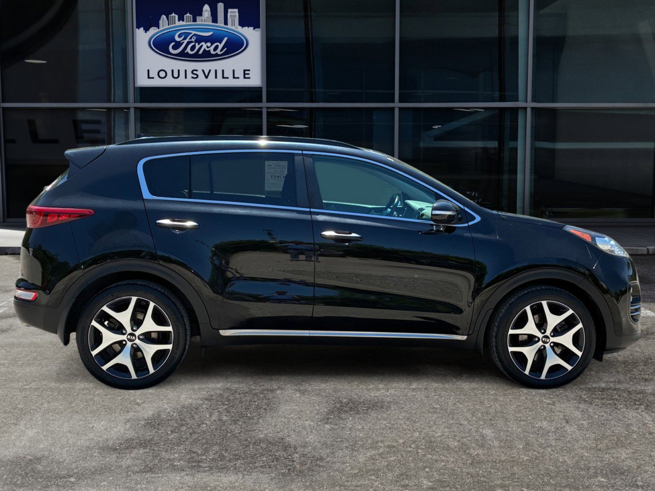Used 2018 Kia Sportage SX FWD image 2