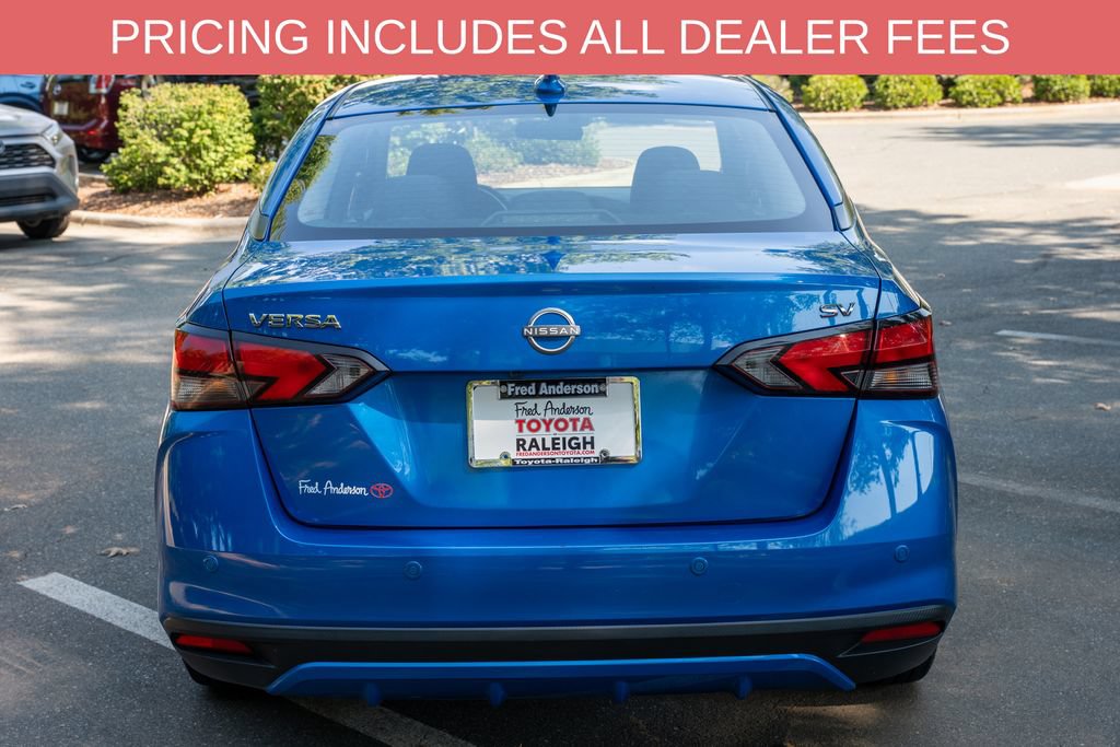 Used 2023 Nissan Versa SV FWD image 4