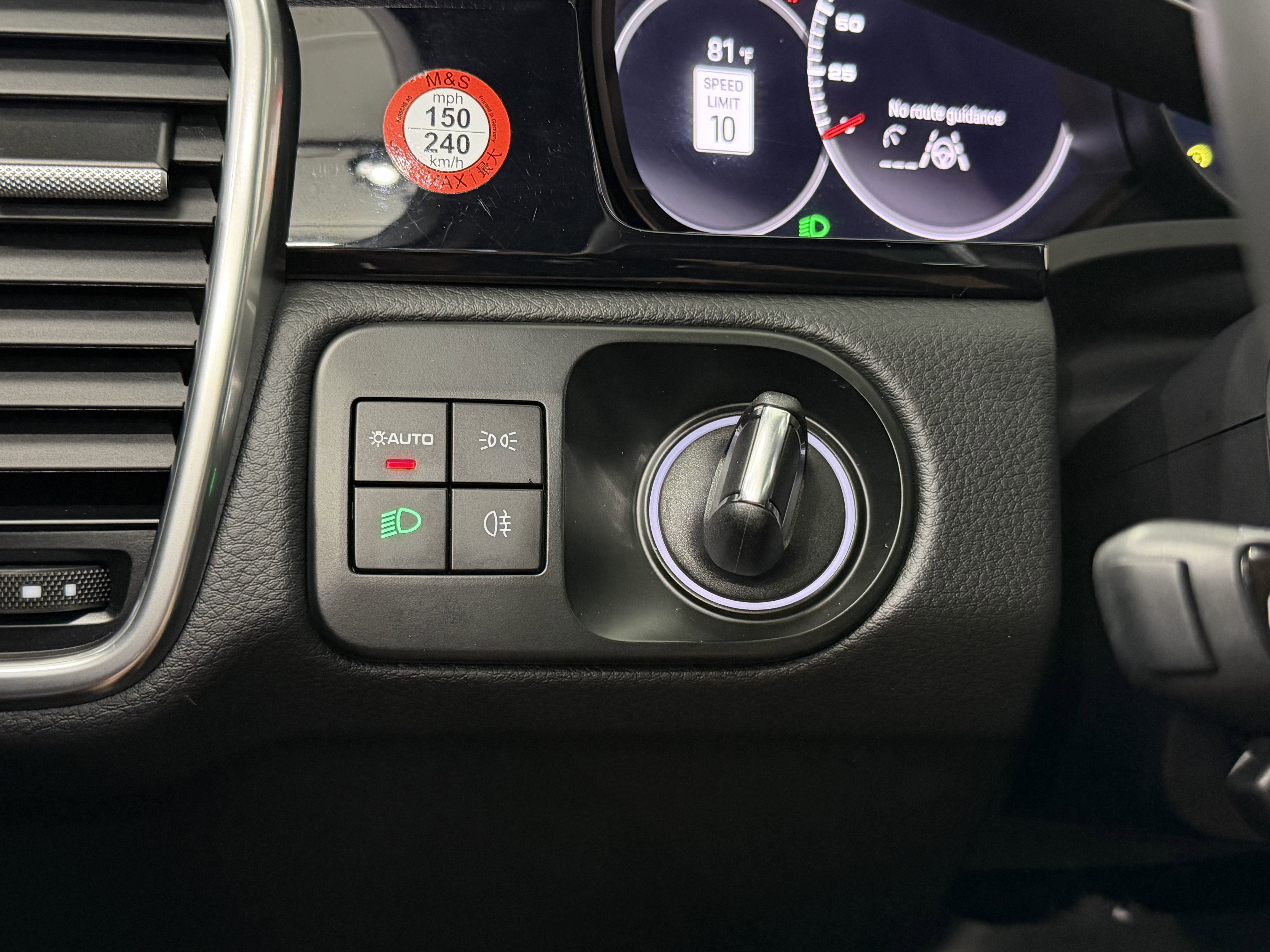 Certified 2023 Porsche Cayenne Platinum Edition image 51