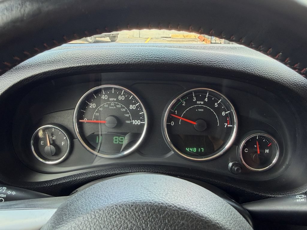 Used 2013 Jeep Wrangler Rubicon AWD/4WD image 14
