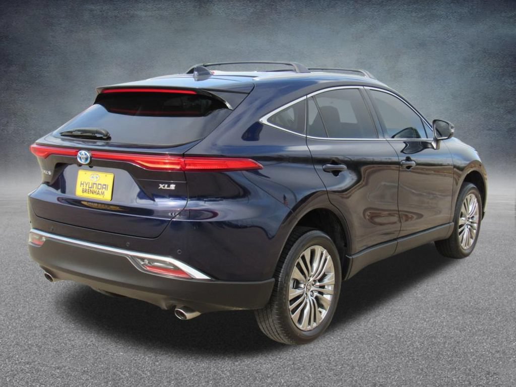 Used 2024 Toyota Venza XLE AWD/4WD image 7