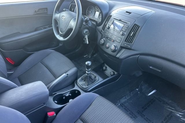 Used 2010 Hyundai Elantra GLS image 17