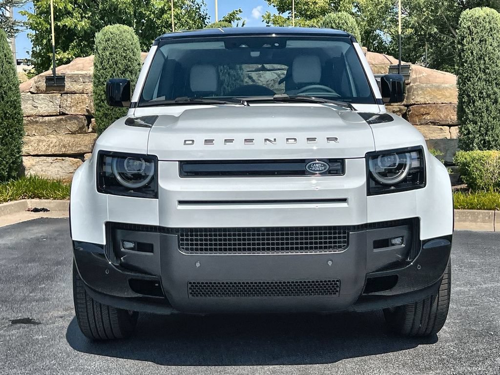 New 2026 Land Rover Defender 130 X-Dynamic SE AWD/4WD image 8