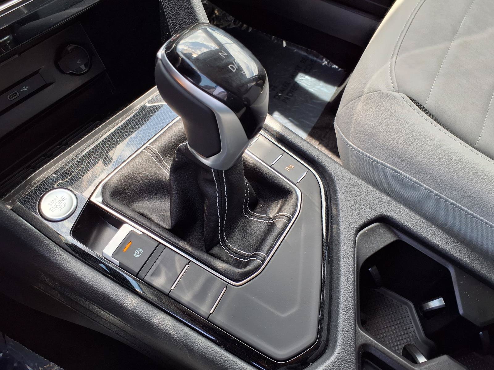 New 2026 Volkswagen Taos SE FWD image 20
