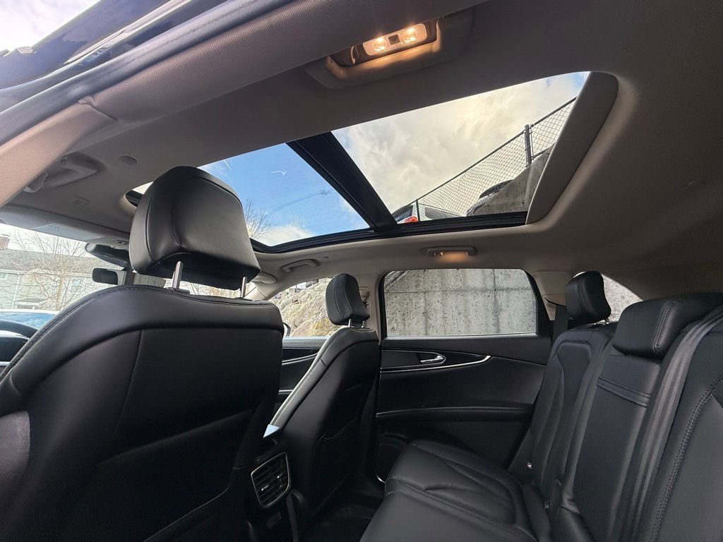 Used 2022 Lincoln Nautilus Reserve w/ Class II Trailer Tow Package image 20