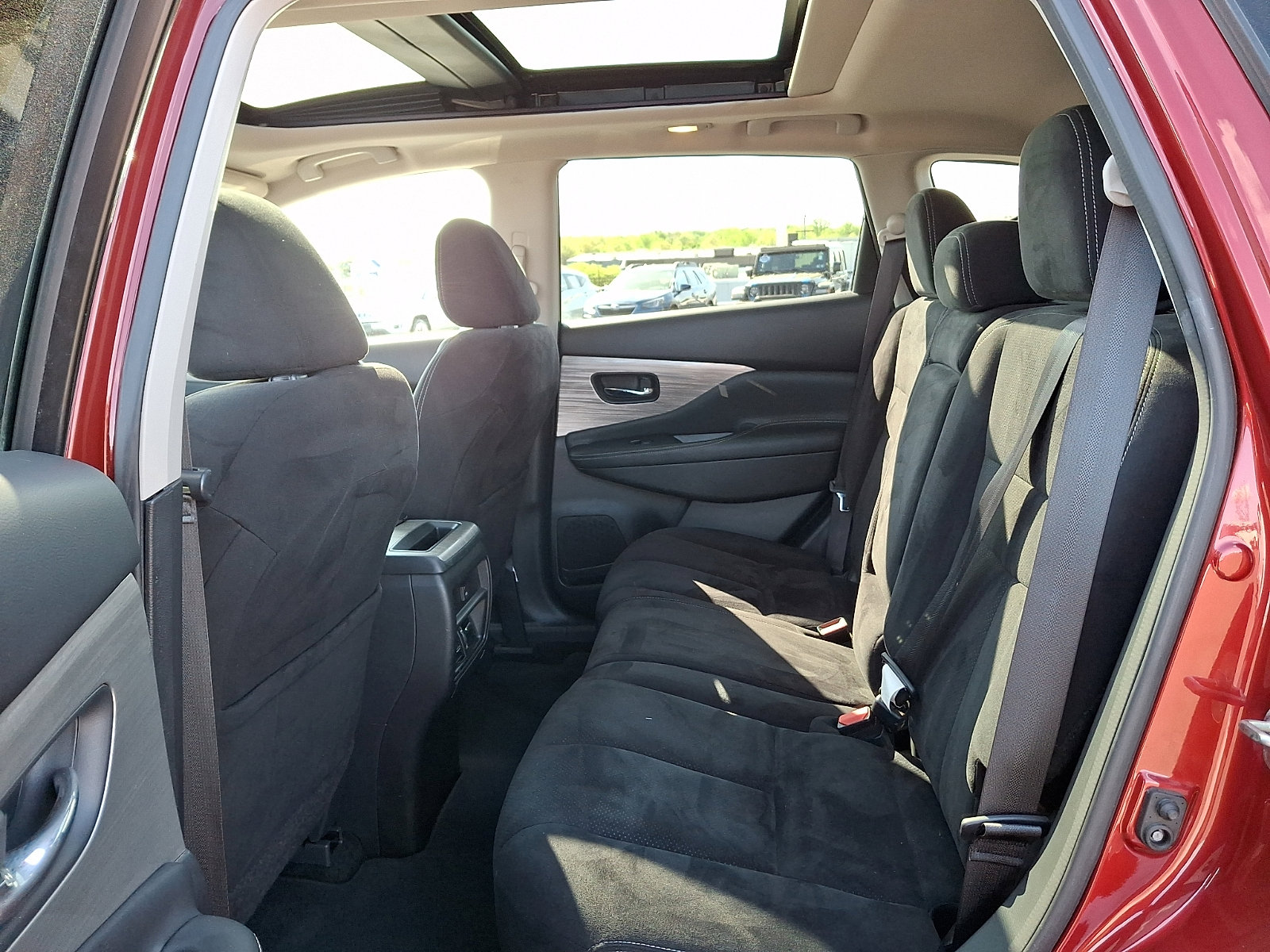 Used 2018 Nissan Murano SV w/ Premium Package image 10