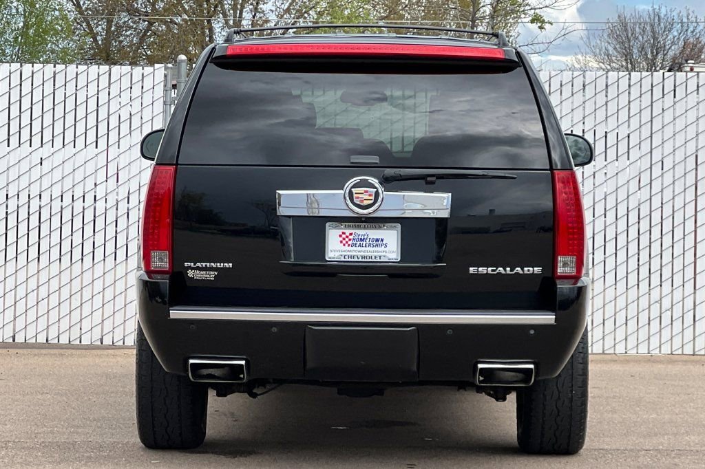 Used 2014 Cadillac Escalade Platinum image 5
