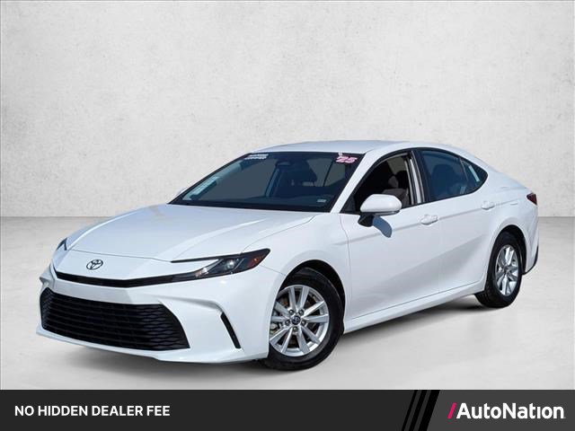 Used 2025 Toyota Camry LE FWD image 1
