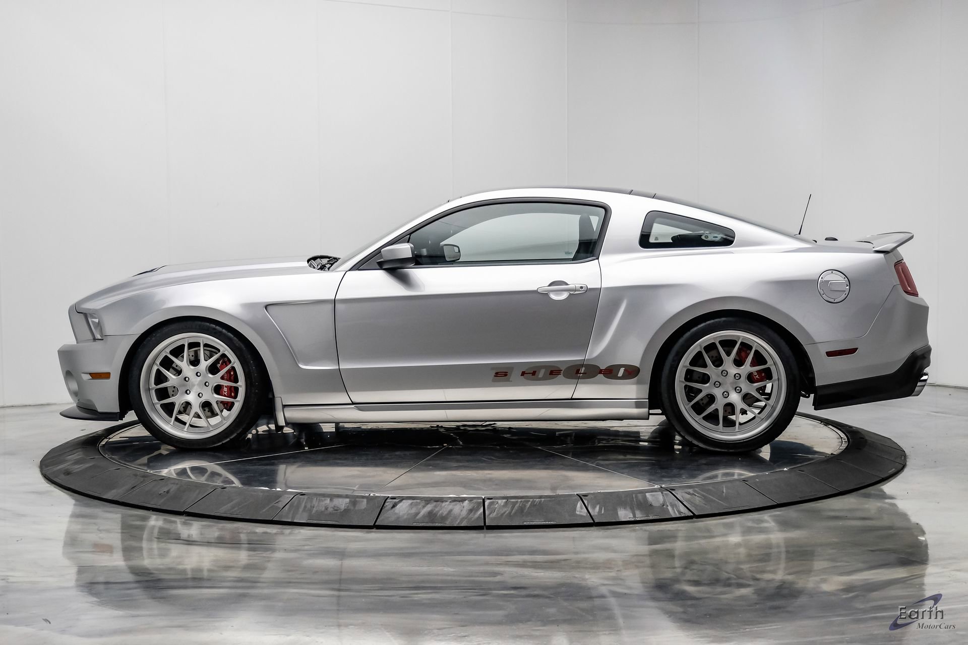 Used 2012 Ford Mustang Shelby GT500 w/ SVT Performance Pkg RWD image 8