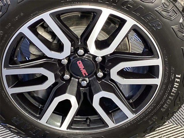 Used 2024 GMC Sierra 1500 AT4 w/ Technology Package image 27