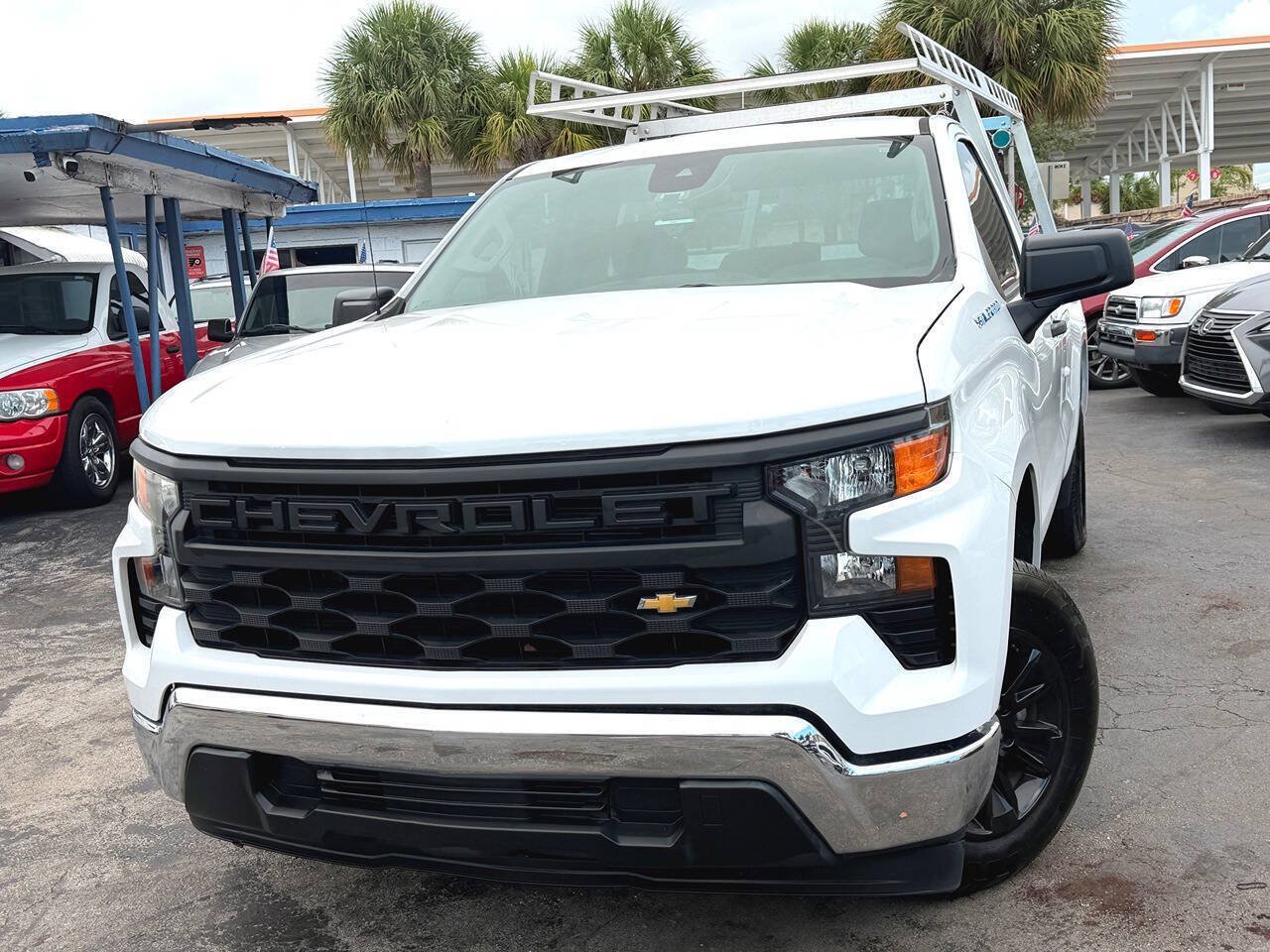 Used 2022 Chevrolet Silverado 1500 W/T RWD image 5
