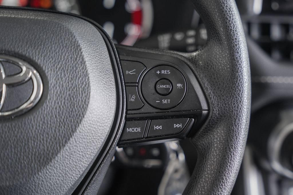 Used 2025 Toyota RAV4 LE image 25