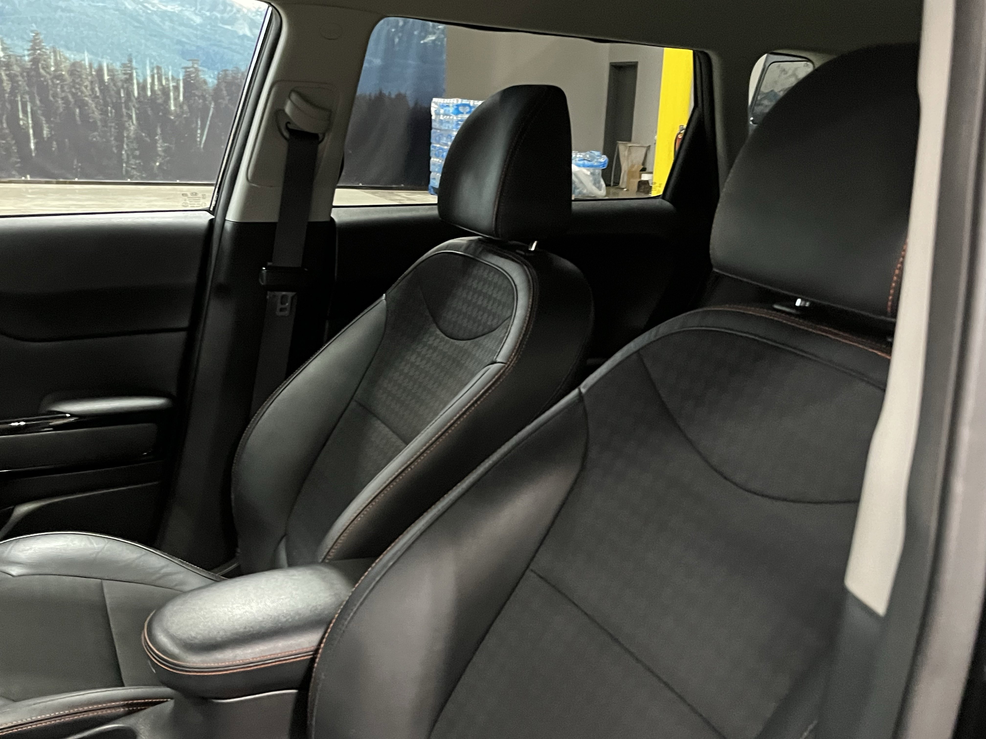Used 2019 Kia Soul ! FWD image 17
