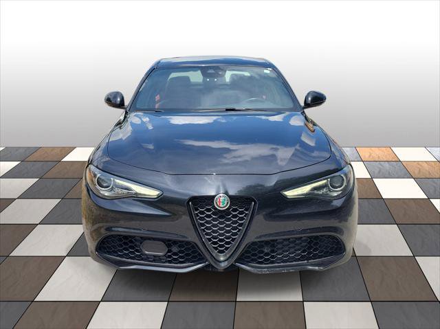 Used 2023 Alfa Romeo Giulia Veloce RWD image 2