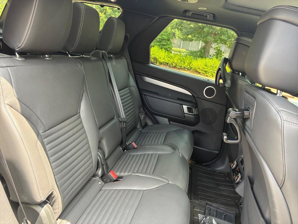 New 2026 Land Rover Discovery Limited Edition AWD/4WD image 29