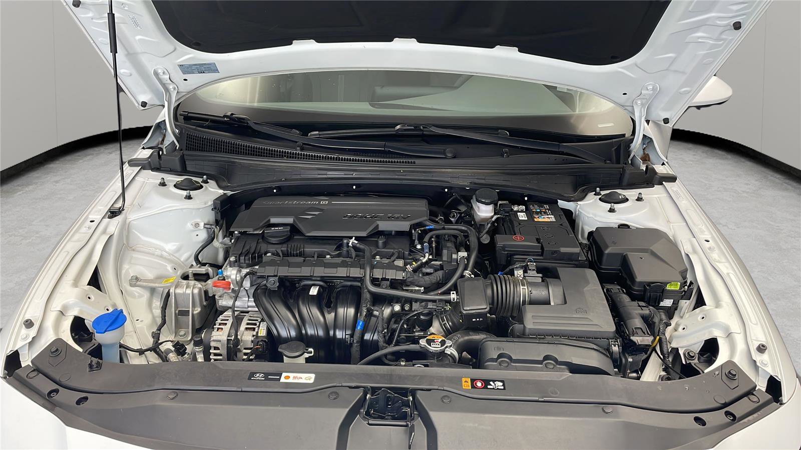 Certified 2024 Hyundai Elantra SE FWD image 10