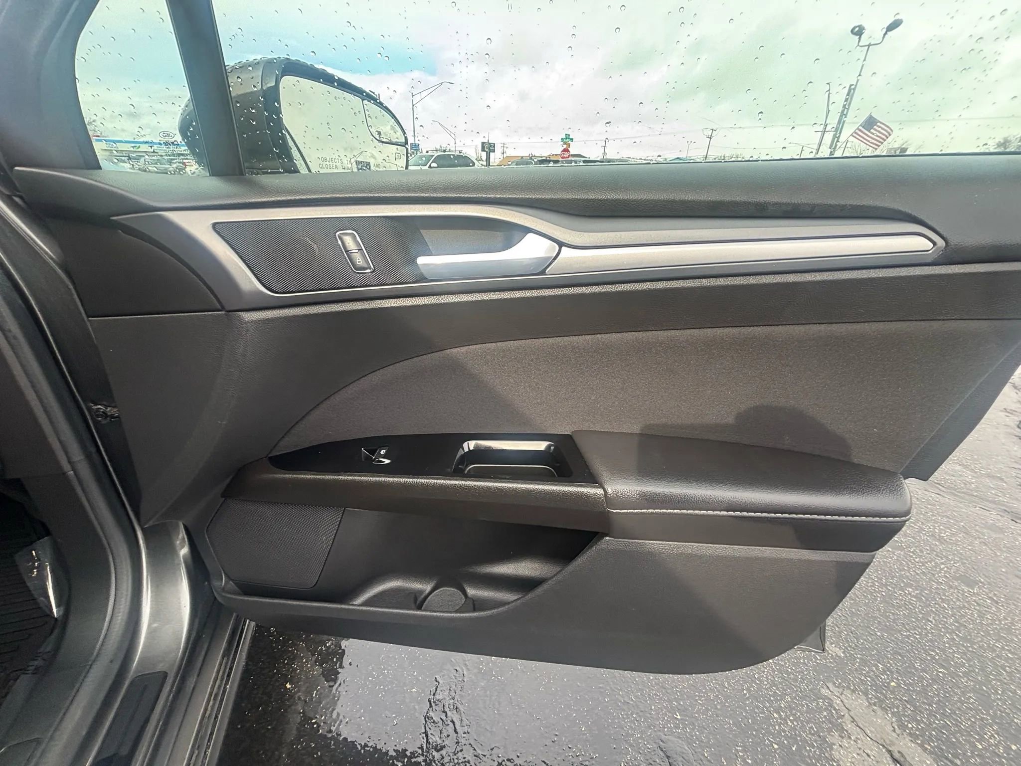 Used 2016 Ford Fusion SE image 14