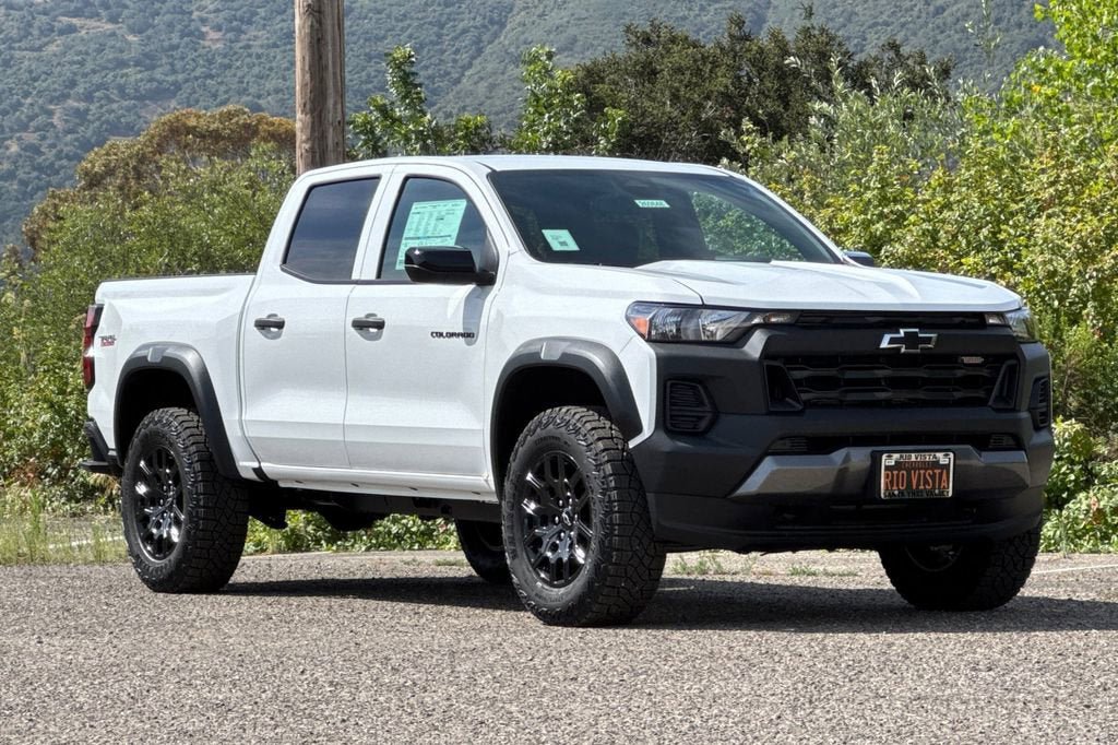 New 2026 Chevrolet Colorado Trail Boss AWD/4WD image 2