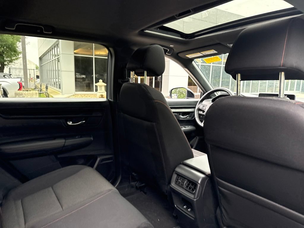 Used 2025 Honda CR-V Sport image 9