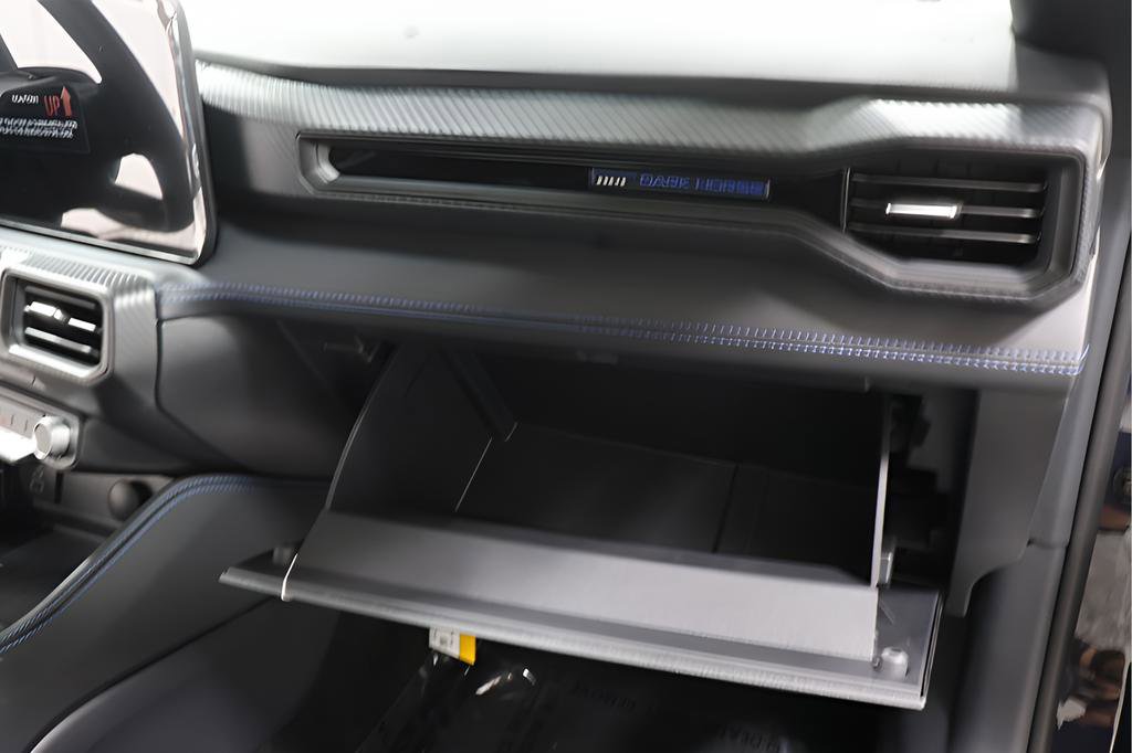 New 2025 Ford Mustang Dark Horse image 28