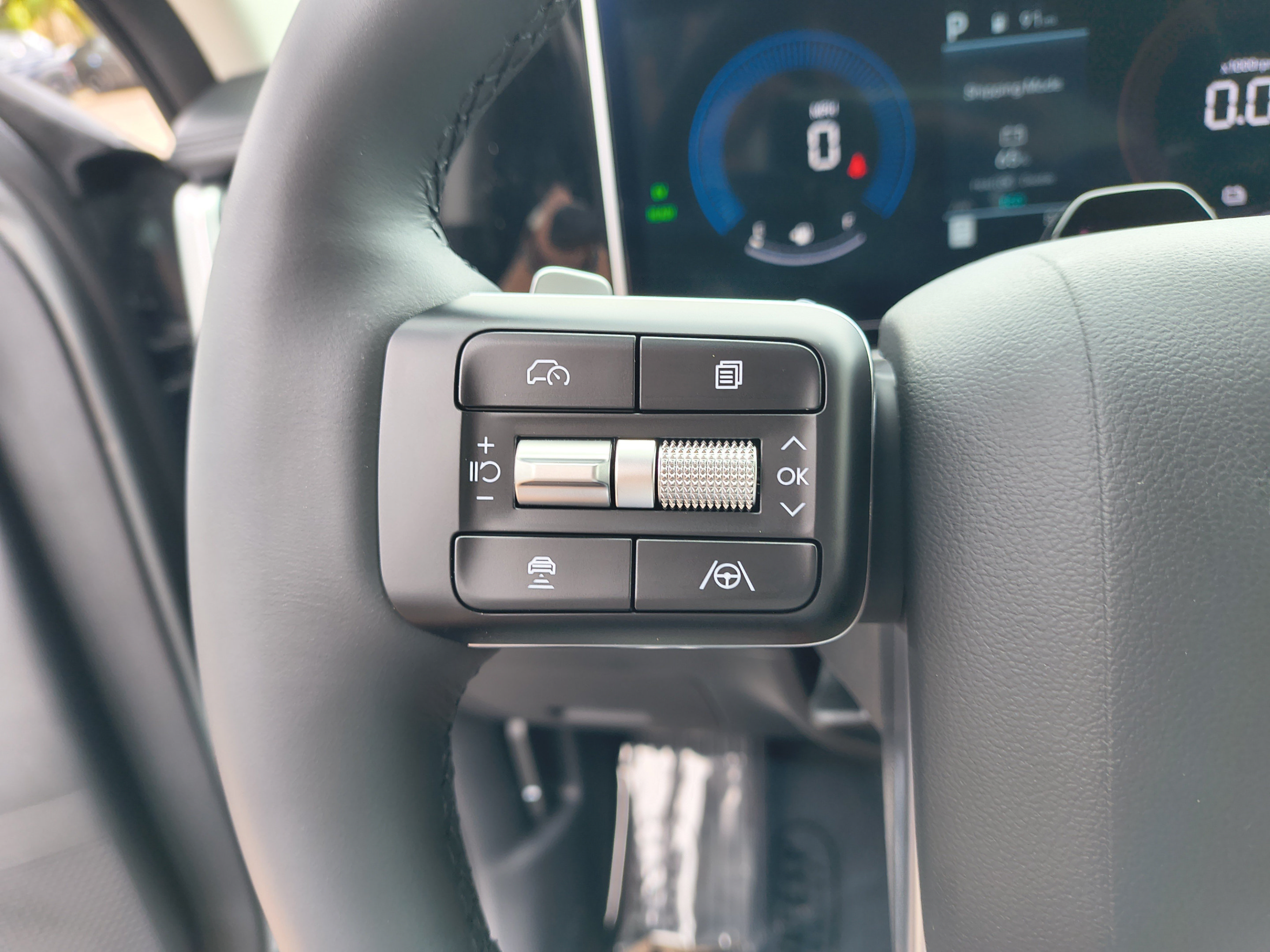 New 2027 Hyundai Santa Fe SEL FWD image 30
