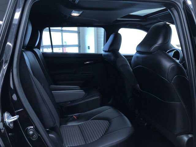 Certified 2025 Toyota Highlander XSE AWD/4WD image 23