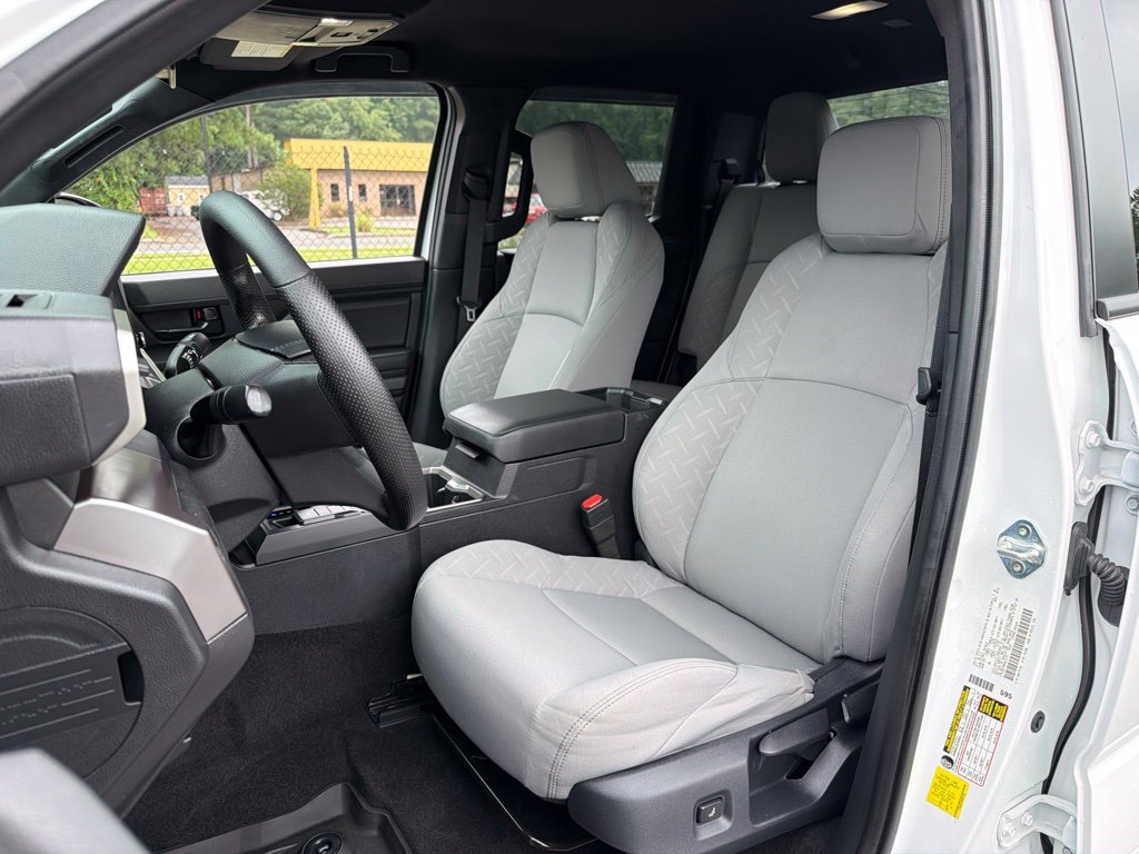 Used 2024 Toyota Tacoma SR5 RWD image 18