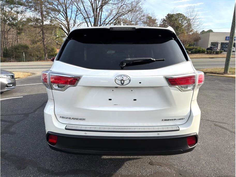 Used 2014 Toyota Highlander Limited image 5