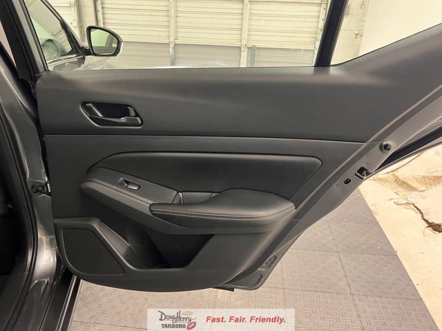 Used 2025 Nissan Altima 2.5 SV FWD image 36
