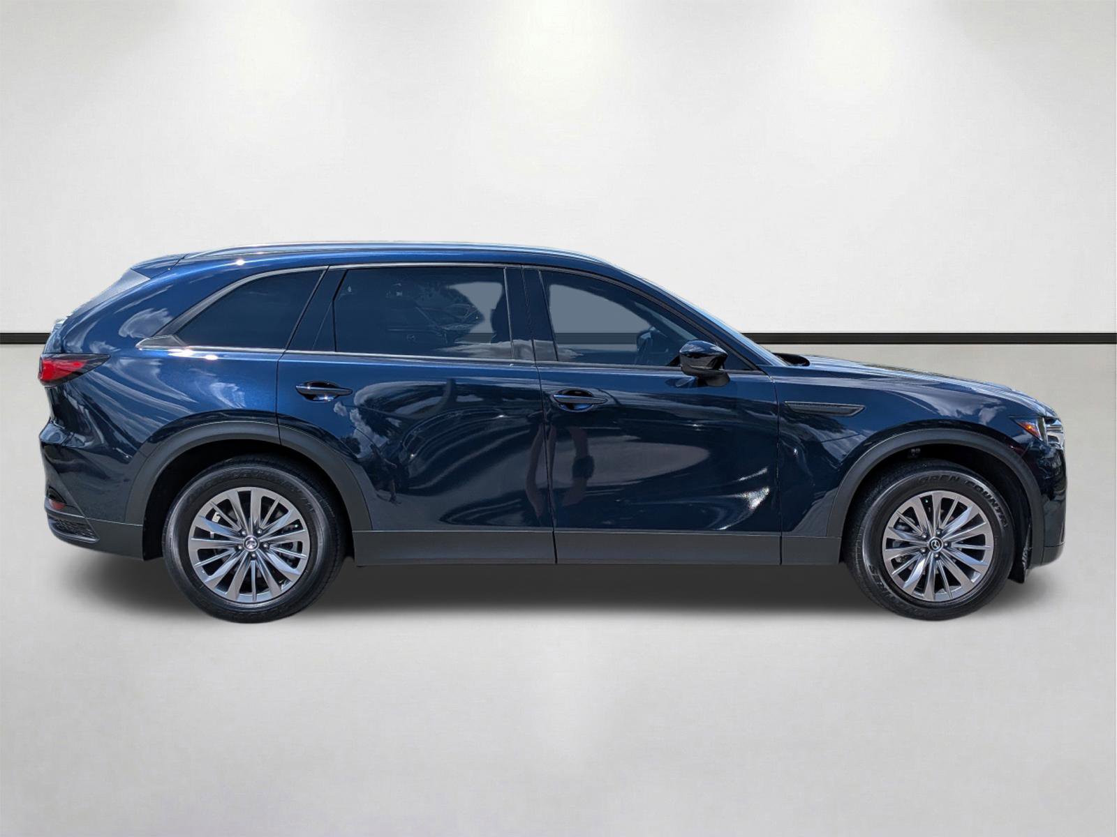 Used 2024 MAZDA CX-90 3.3 Turbo w/ Preferred Package image 3