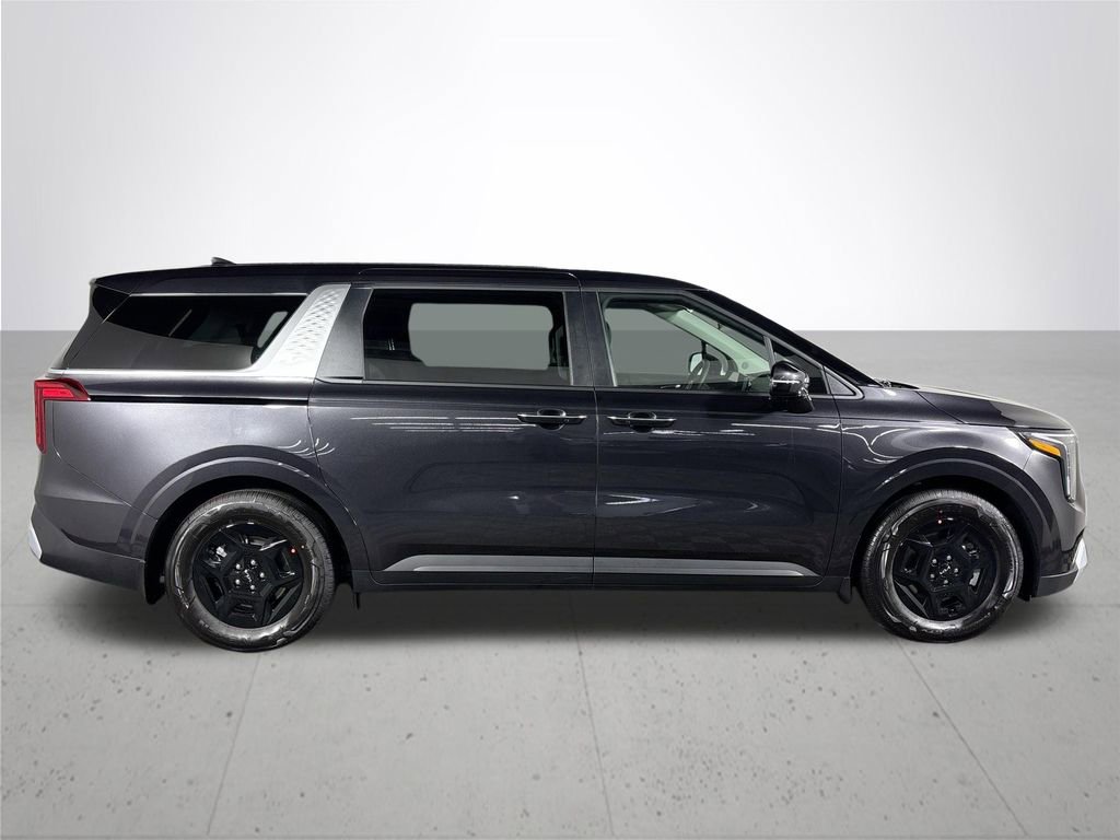 New 2026 Kia Carnival FWD image 5